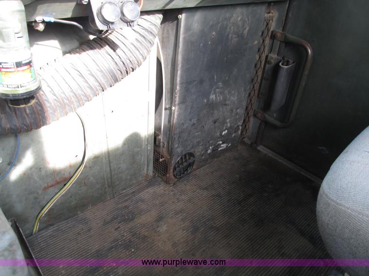 image for item L5370 1979 Am General M915 semi truck