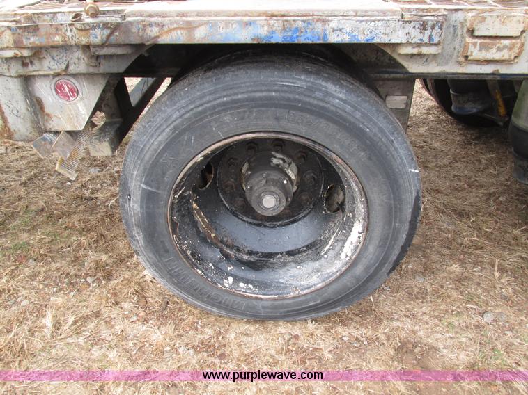 image for item L5371 1989 Transcraft DTL19-48 drop deck trailer