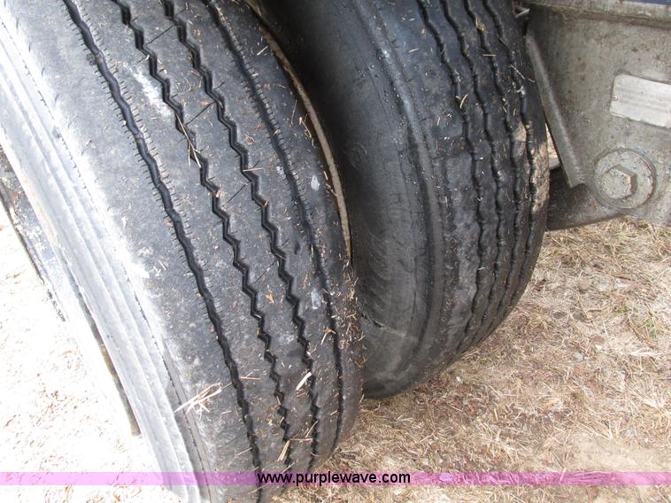 image for item L5371 1989 Transcraft DTL19-48 drop deck trailer