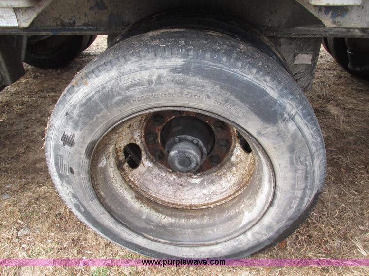 image for item L5371 1989 Transcraft DTL19-48 drop deck trailer