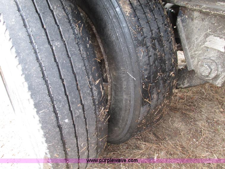 image for item L5371 1989 Transcraft DTL19-48 drop deck trailer