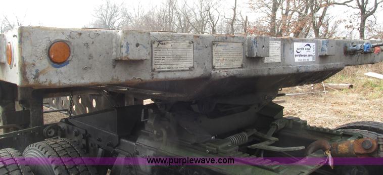 image for item L5371 1989 Transcraft DTL19-48 drop deck trailer