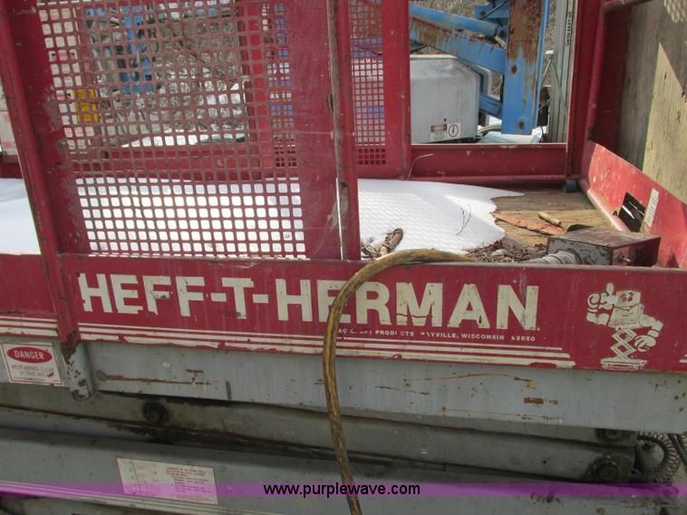 image for item N9340 Mec Z20TM II Heff-T-Herman scissor lift