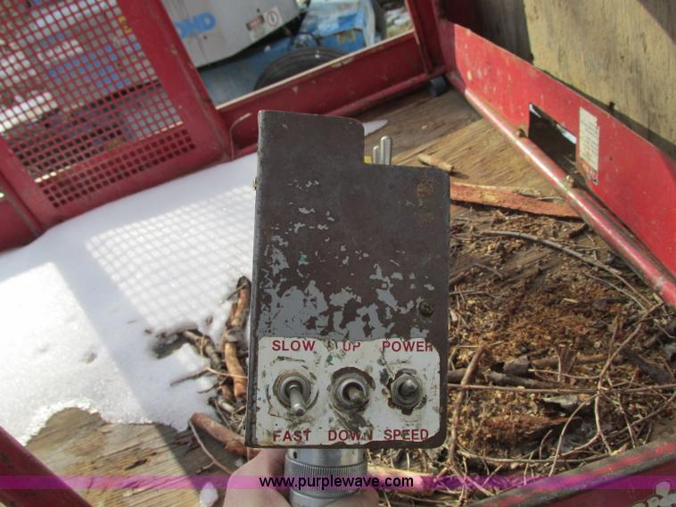 image for item N9340 Mec Z20TM II Heff-T-Herman scissor lift