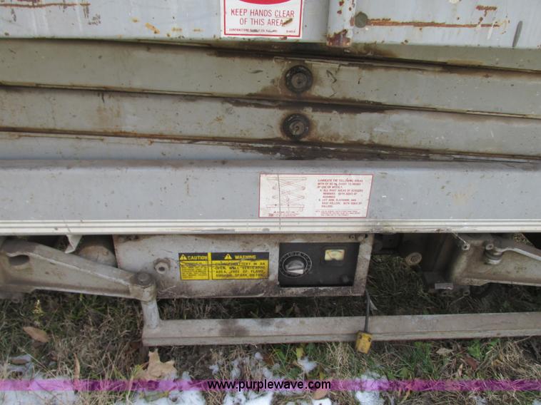 image for item N9340 Mec Z20TM II Heff-T-Herman scissor lift