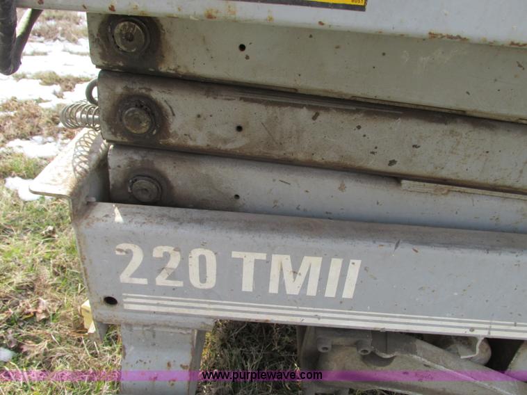 image for item N9340 Mec Z20TM II Heff-T-Herman scissor lift