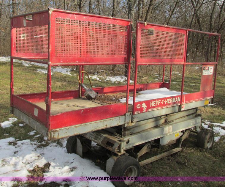 image for item N9340 Mec Z20TM II Heff-T-Herman scissor lift