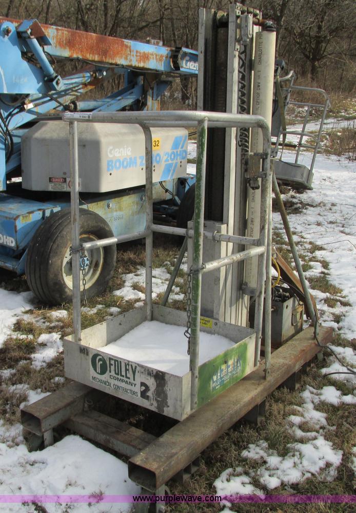 image for item N9342 Genie EU-19PDC Easy Up man lift