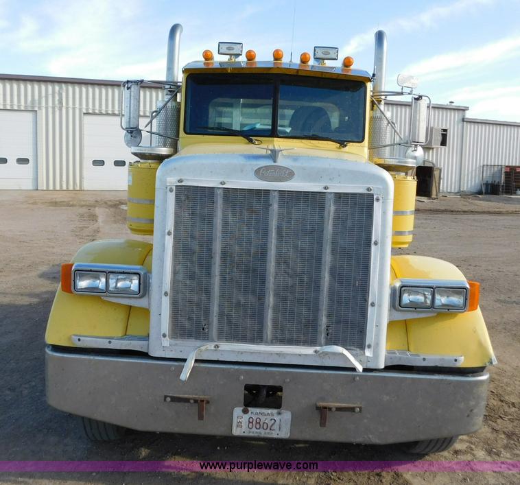 image for item AW9329 1996 Peterbilt 379 glider kit semi truck