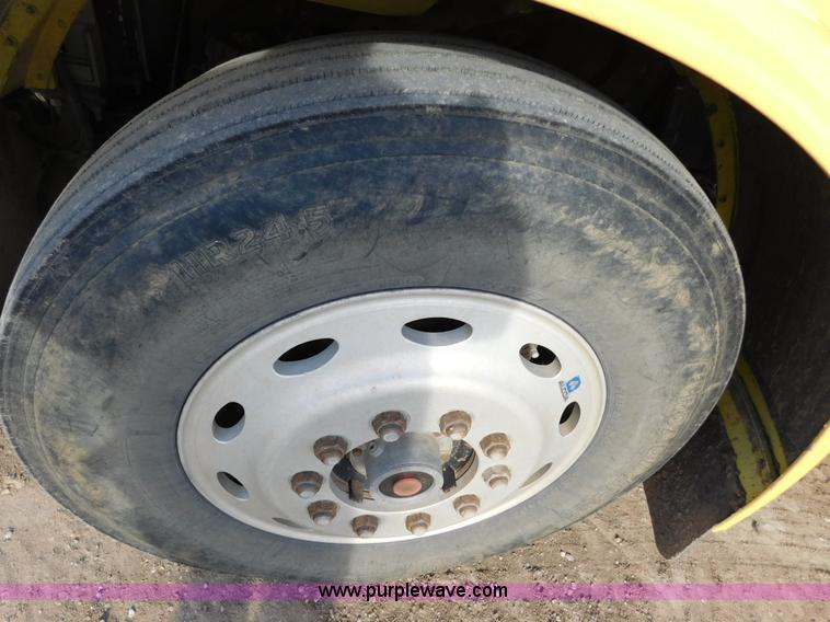 image for item AW9329 1996 Peterbilt 379 glider kit semi truck