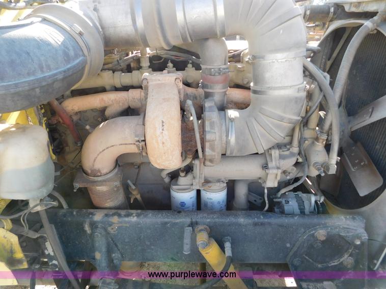 image for item AW9329 1996 Peterbilt 379 glider kit semi truck