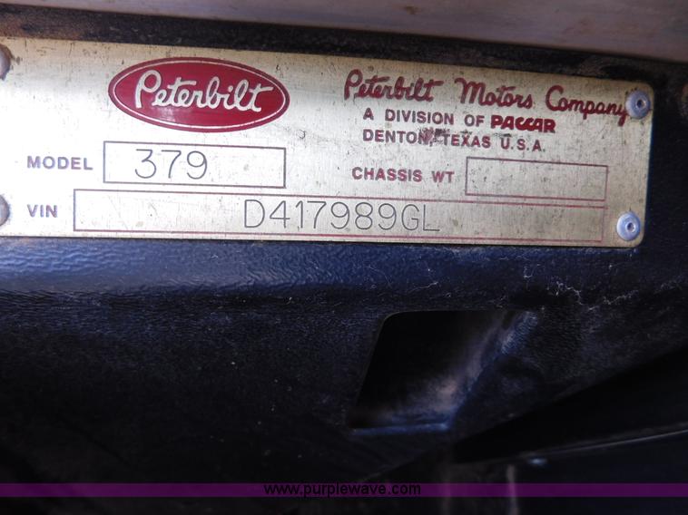 image for item AW9329 1996 Peterbilt 379 glider kit semi truck