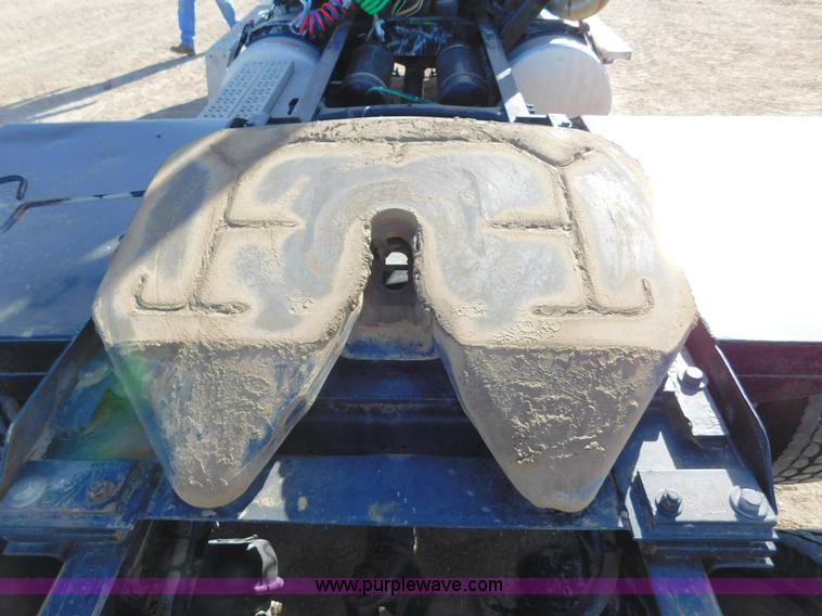 image for item AW9330 2000 Freightliner FLD120 semi truck