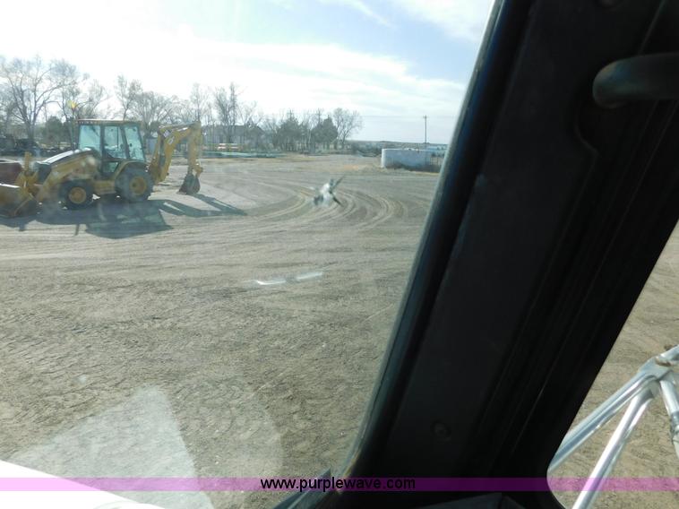 image for item AW9330 2000 Freightliner FLD120 semi truck