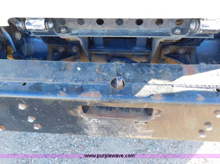 image for item AW9370 2005 Mack CV713 semi truck