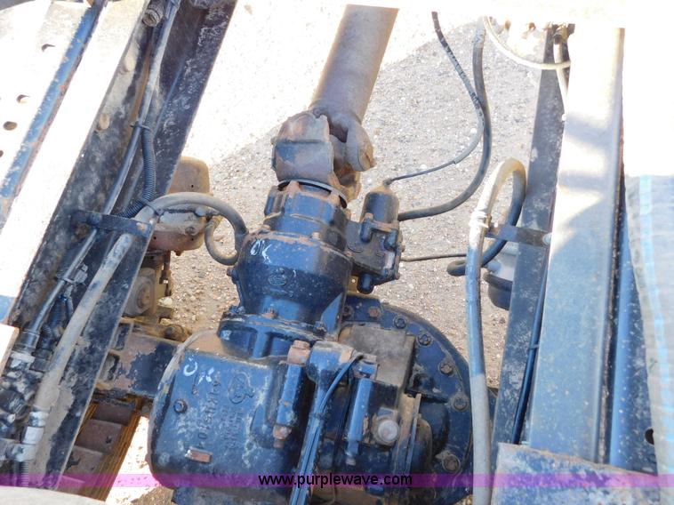 image for item AW9370 2005 Mack CV713 semi truck