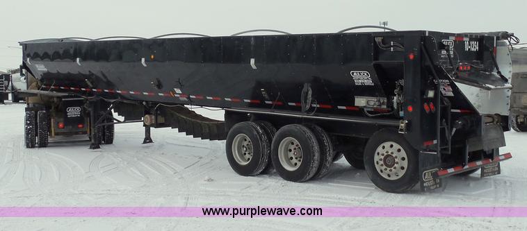 image for item G7092 2010 Aulick Aultimate 4652303 live bottom trailer