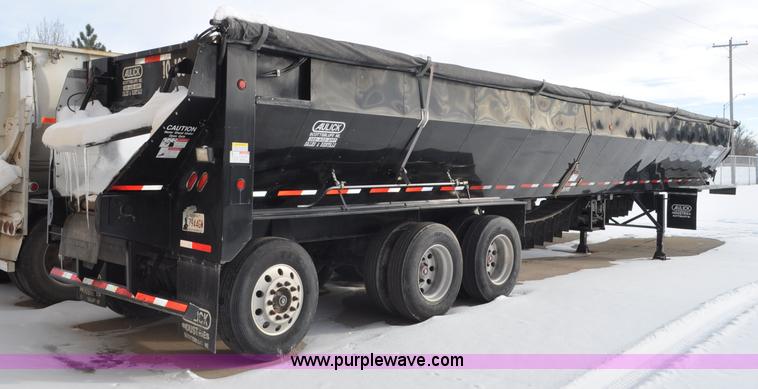 image for item G7092 2010 Aulick Aultimate 4652303 live bottom trailer