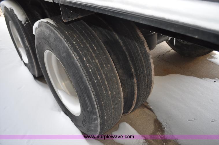 image for item G7092 2010 Aulick Aultimate 4652303 live bottom trailer