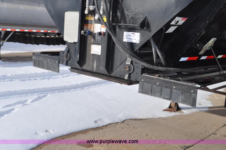 image for item G7092 2010 Aulick Aultimate 4652303 live bottom trailer