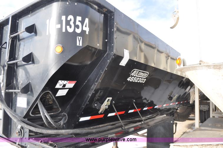 image for item G7092 2010 Aulick Aultimate 4652303 live bottom trailer