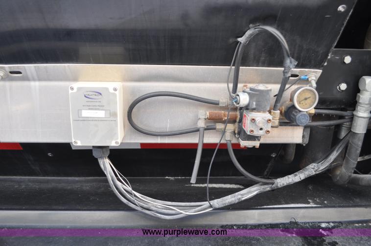 image for item G7092 2010 Aulick Aultimate 4652303 live bottom trailer