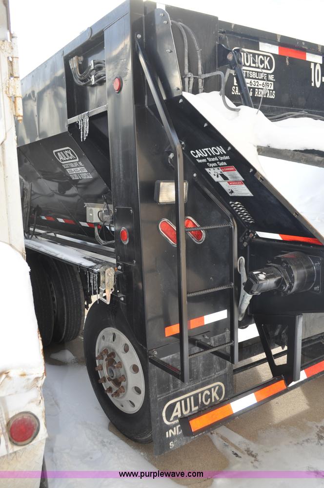 image for item G7092 2010 Aulick Aultimate 4652303 live bottom trailer