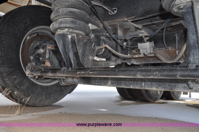 image for item G7092 2010 Aulick Aultimate 4652303 live bottom trailer