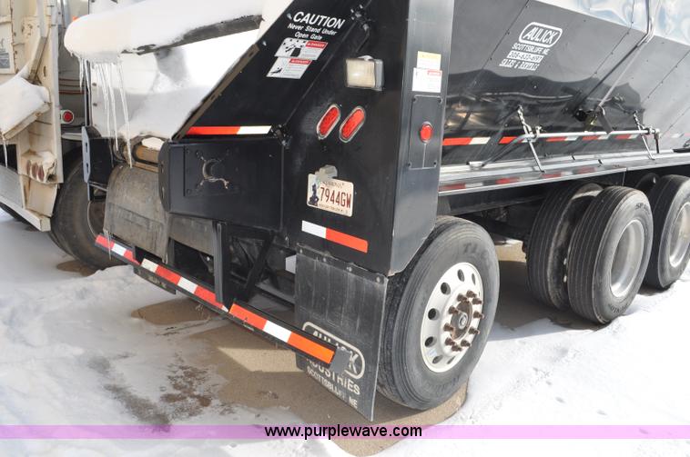 image for item G7092 2010 Aulick Aultimate 4652303 live bottom trailer