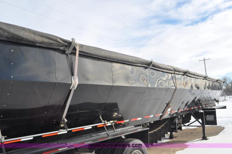 image for item G7092 2010 Aulick Aultimate 4652303 live bottom trailer