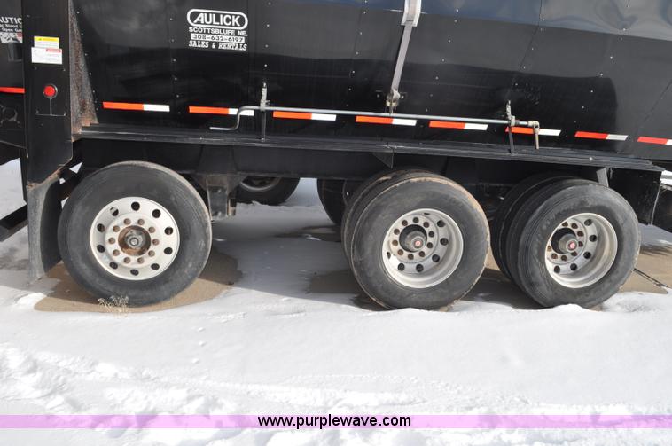 image for item G7092 2010 Aulick Aultimate 4652303 live bottom trailer