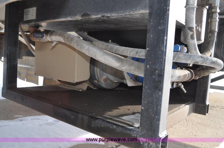 image for item G7092 2010 Aulick Aultimate 4652303 live bottom trailer