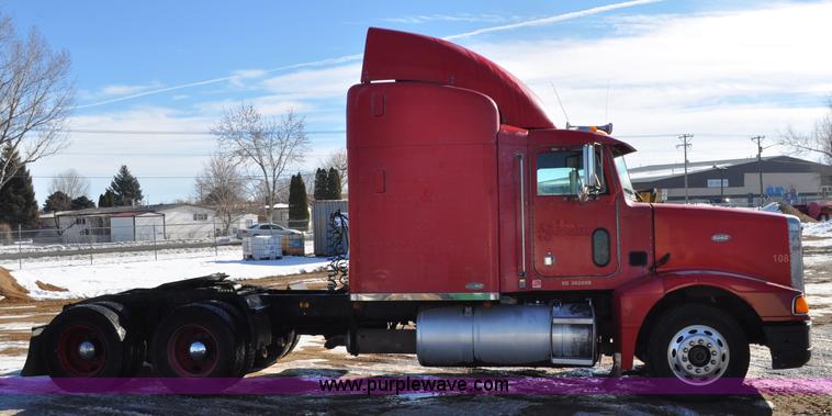 image for item G7095 1995 Peterbilt 377 semi truck