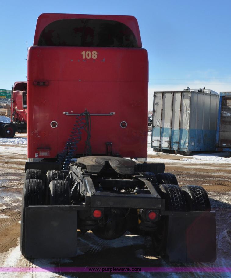 image for item G7095 1995 Peterbilt 377 semi truck