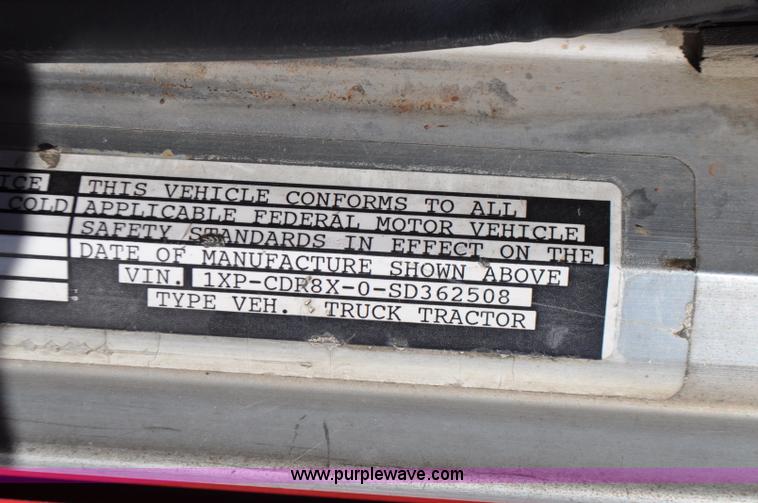 image for item G7095 1995 Peterbilt 377 semi truck