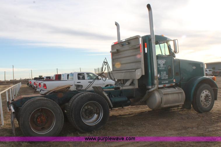 image for item J1344 1995 Peterbilt 378 semi truck