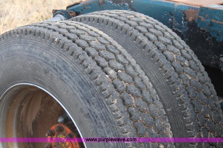 image for item J1344 1995 Peterbilt 378 semi truck