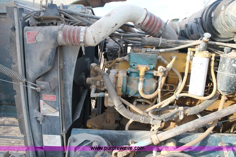 image for item J1344 1995 Peterbilt 378 semi truck