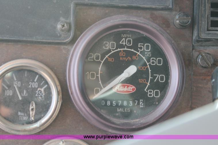 image for item J1344 1995 Peterbilt 378 semi truck