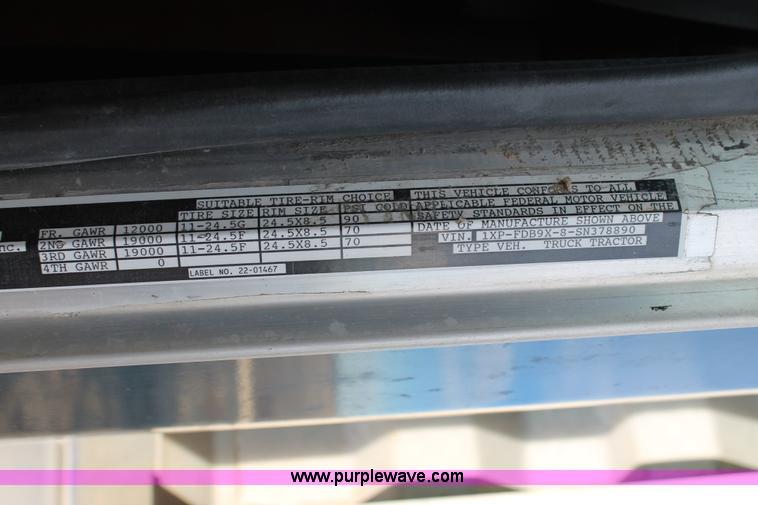 image for item J1344 1995 Peterbilt 378 semi truck