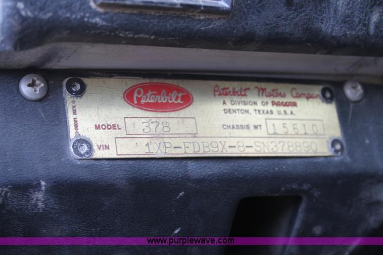 image for item J1344 1995 Peterbilt 378 semi truck