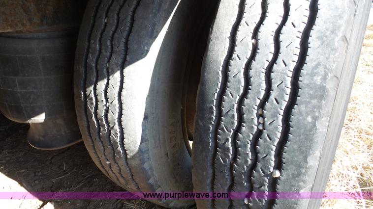 image for item J4591 1985 Kentucky moving van trailer