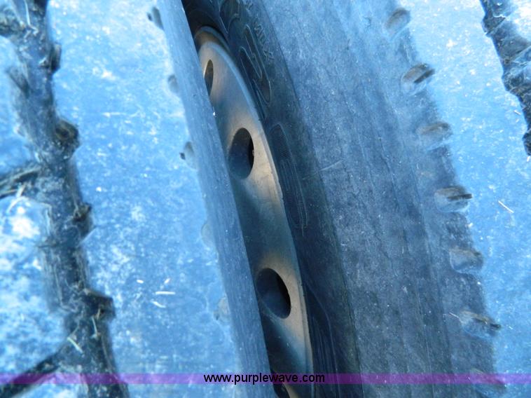 image for item J5152 1998 Kenworth T600 semi truck