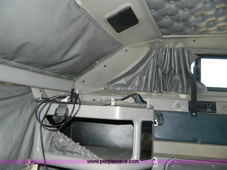 image for item J5152 1998 Kenworth T600 semi truck