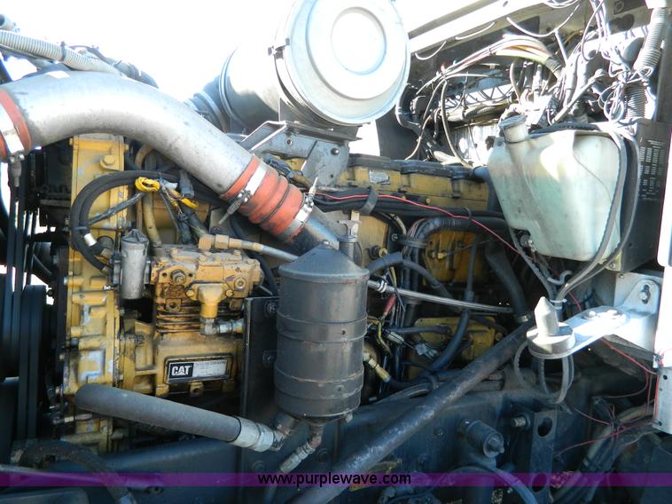 image for item J5152 1998 Kenworth T600 semi truck