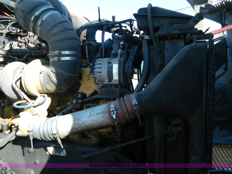 image for item J5152 1998 Kenworth T600 semi truck