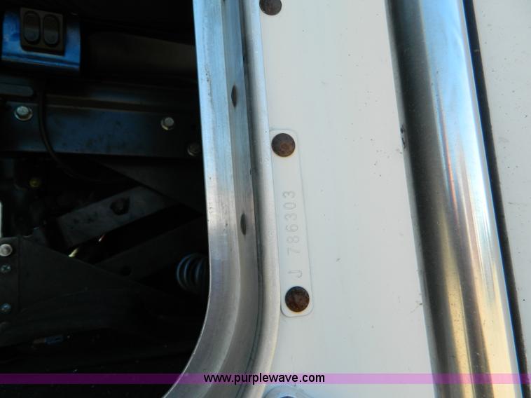 image for item J5152 1998 Kenworth T600 semi truck