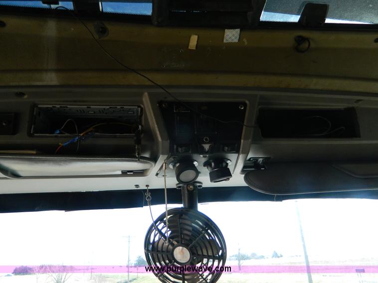 image for item J5153 1999 Kenworth T600 semi truck