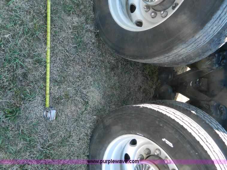 image for item J5153 1999 Kenworth T600 semi truck