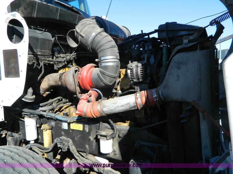 image for item J5153 1999 Kenworth T600 semi truck